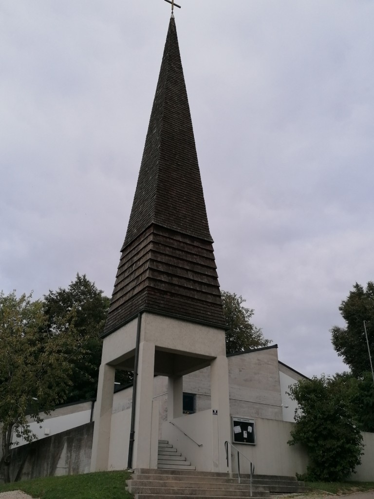 Luther Kirche in Pöttmes (eingeweiht 1968)